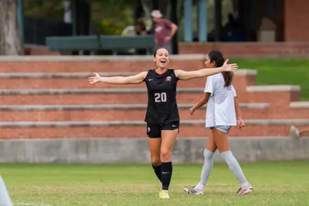 Bonet_Lia_WSOC26_VS_StThomas_BRIDGES_AAF02590.jpg
