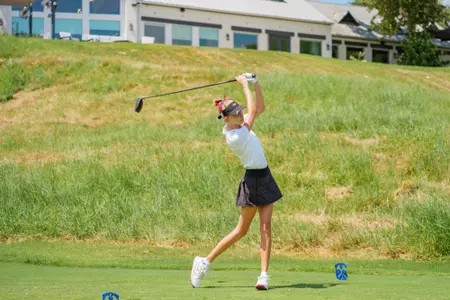 Huddleston_Lauren_Golf26_Practice_AAF03858.jpg