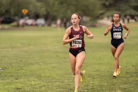 Hunt_Carly_XC26_UIW_Invite_EO_AAH06058.jpg