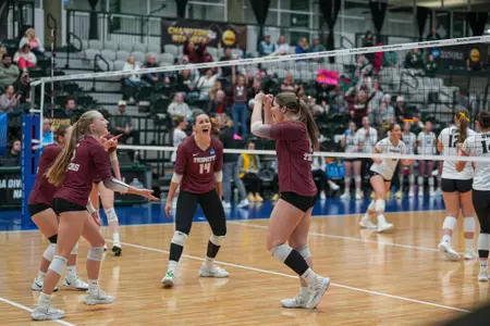 McWilliams_Connelley_VB25_vsOSHKOSH_MCR__8_.jpg