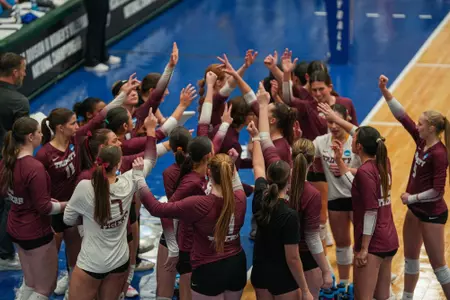 Team_VB25_vsOSHKOSH_MCR__15_.jpg